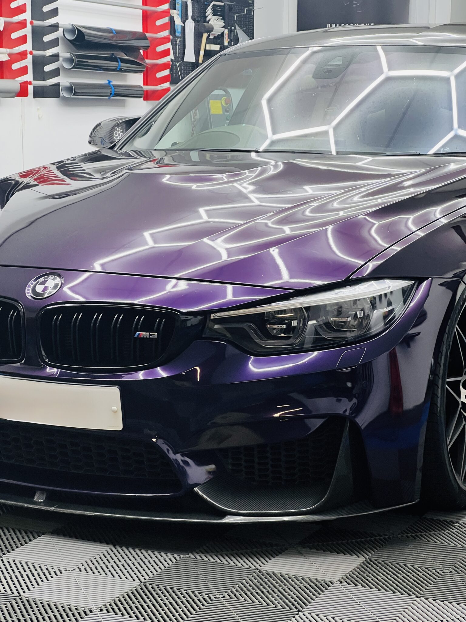 BMW M3 F80 inInozetek Supergloss Midnight Purple with carbon fibre front splitter. inside our Wrap Studi
