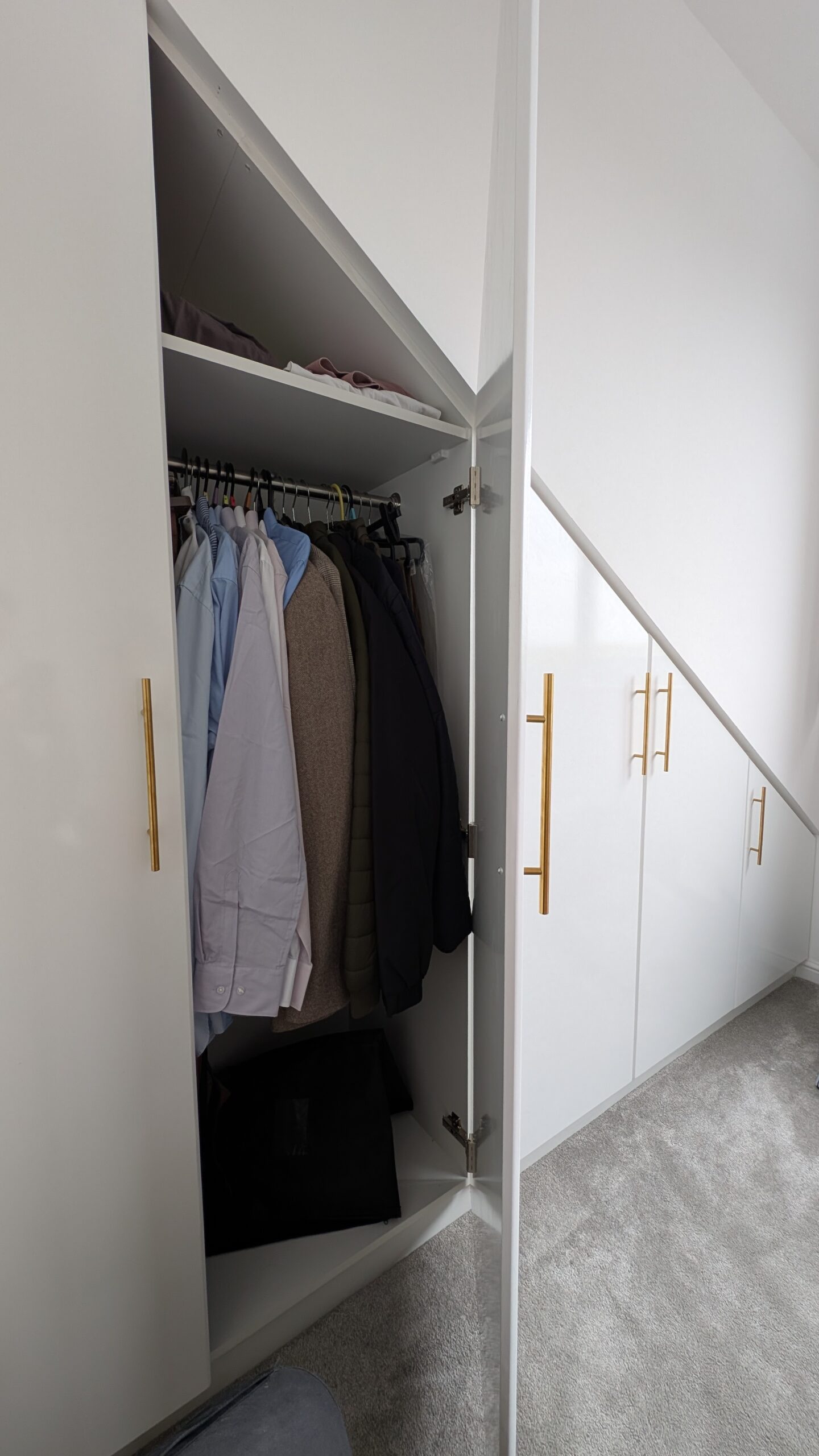 Custom Built Bedroom Wardrobes Wrapped in CoverStyl’ Lacquered High Gloss White J4 - Professional Interior Wrapping Scotland